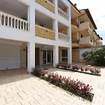 Eleonas Apartamento Nea Moudania
