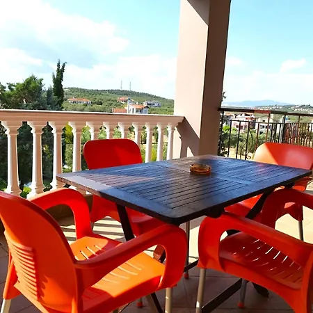 Apartman Eleonas *