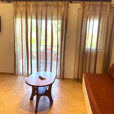 Apartment Eleonas Nea Moudania