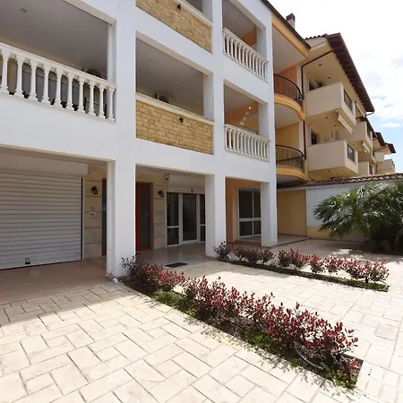 Eleonas Apartamento Nea Moudania